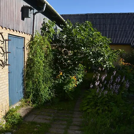 Havehojegaard * Borre