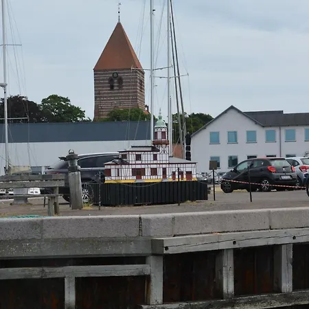 Havehojegaard * Borre